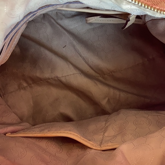 Micheal Kors Medium Grayson Monogram Satchel - Picture 2 of 5